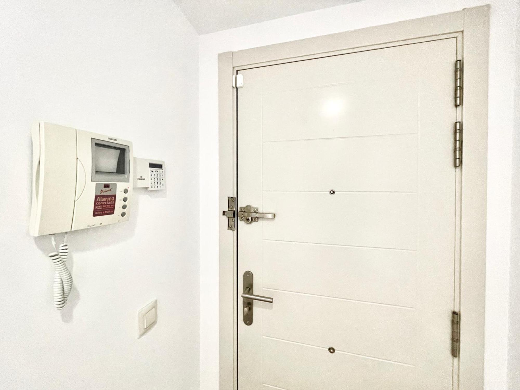 מאלגה Maravilloso Apartamento Centrico De 70M2, Jardin Propio 40M2 Con Piscina Para Ninos Y Parking Opcional מראה חיצוני תמונה